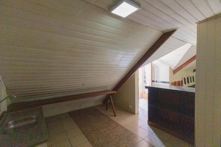 Casa para alugar com 720m², 6 quartos e 8 vagasÁrea comum - Salão de festas