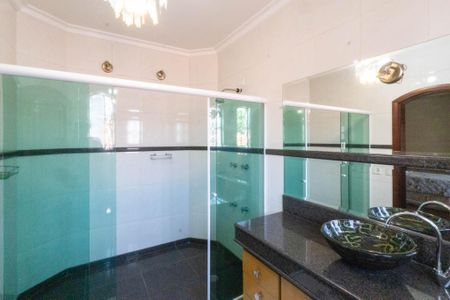 Casa para alugar com 720m², 6 quartos e 8 vagasBanheiro da Suíte 2