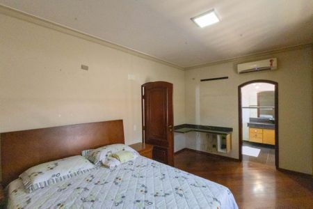 Casa para alugar com 720m², 6 quartos e 8 vagasQuarto 2 Suíte