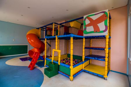 Apartamento à venda com 71m², 2 quartos e 1 vagaÁrea comum