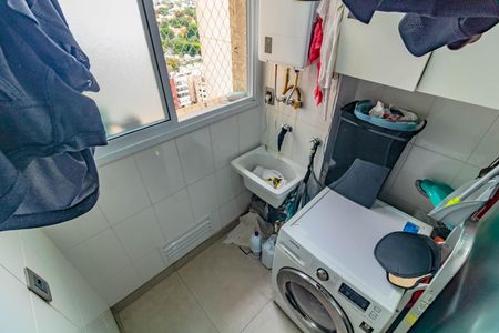Apartamento à venda com 71m², 2 quartos e 1 vagaÁrea de Serviço