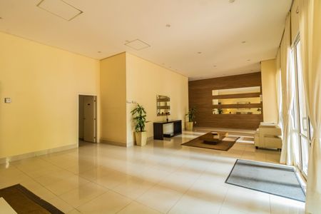 Apartamento à venda com 71m², 2 quartos e 1 vagaÁrea comum