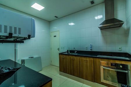 Apartamento à venda com 71m², 2 quartos e 1 vagaÁrea comum