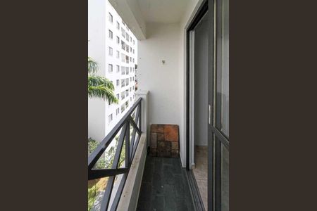 Apartamento à venda com 80m², 3 quartos e 1 vagaVaranda