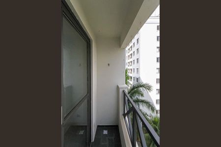 Apartamento à venda com 80m², 3 quartos e 1 vagaVaranda