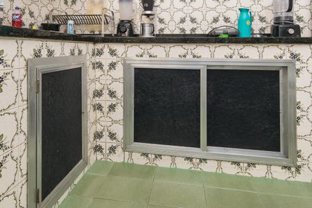 Casa à venda com 296m², 4 quartos e 2 vagasCozinha - Armários