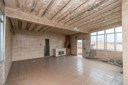 Casa à venda com 296m², 4 quartos e 2 vagasSalão coberto do terraço