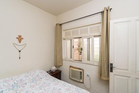 Casa à venda com 296m², 4 quartos e 2 vagasQuarto 1