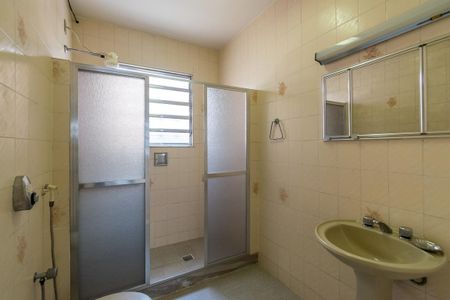 Casa à venda com 296m², 4 quartos e 2 vagasBanheiro Social 1