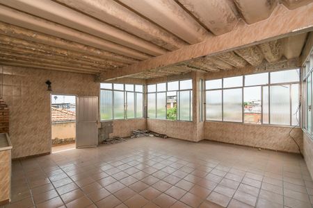 Casa à venda com 296m², 4 quartos e 2 vagasSalão coberto do terraço
