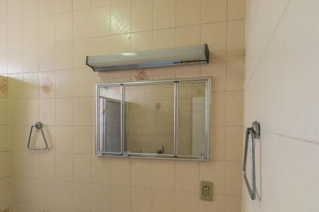 Casa à venda com 296m², 4 quartos e 2 vagasBanheiro Social 1