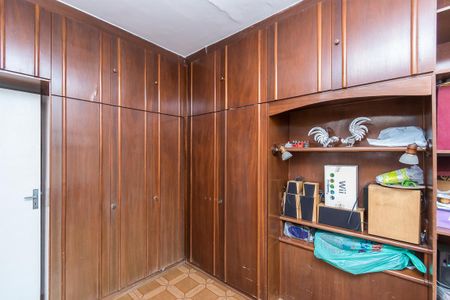 Casa à venda com 296m², 4 quartos e 2 vagasQuarto 2 - Armários