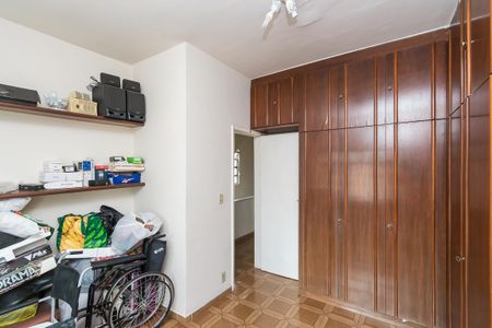 Casa à venda com 296m², 4 quartos e 2 vagasQuarto 2