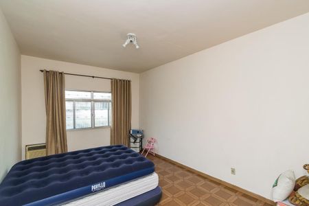 Casa à venda com 296m², 4 quartos e 2 vagasSuíte