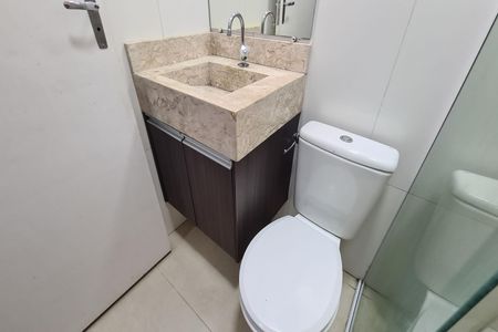 Casa à venda com 95m², 3 quartos e 2 vagas Casa à venda com 95m², 3 quartos e 2 vagasBanheiro da Suíte