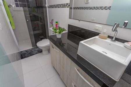 Casa à venda com 209m², 3 quartos e 3 vagas Casa à venda com 209m², 3 quartos e 3 vagasBanheiro