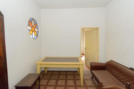 Casa à venda com 47m², 4 quartos e 1 vagaSala