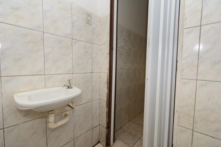 Casa à venda com 47m², 4 quartos e 1 vagaCasa 2 - Banheiro