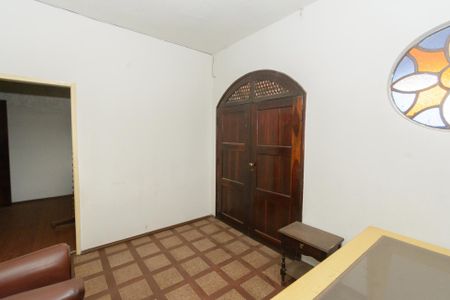 Casa à venda com 47m², 4 quartos e 1 vagaSala