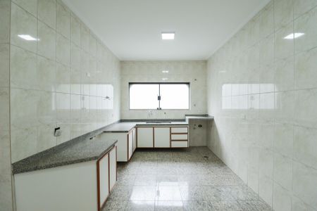 Casa à venda com 362m², 4 quartos e 5 vagasCozinha