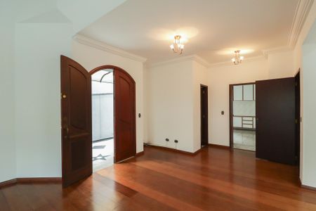 Casa à venda com 362m², 4 quartos e 5 vagasSala