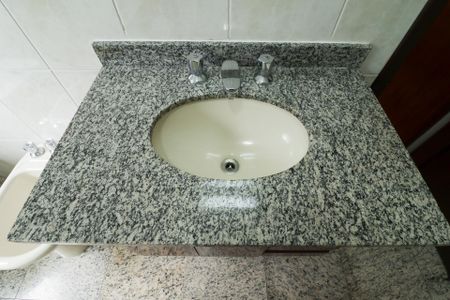 Casa à venda com 362m², 4 quartos e 5 vagasBanheiro da Suíte 1