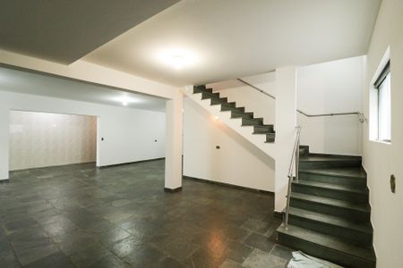 Casa à venda com 362m², 4 quartos e 5 vagasGaragem