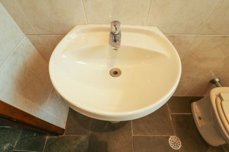 Casa à venda com 362m², 4 quartos e 5 vagasBanheiro da Garagem