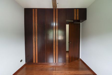 Casa à venda com 362m², 4 quartos e 5 vagasQuarto 2