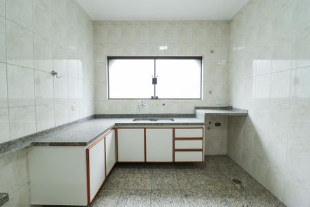 Casa à venda com 362m², 4 quartos e 5 vagasCozinha