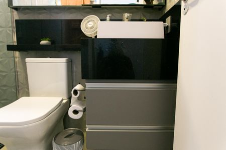 Apartamento à venda com 60m², 3 quartos e 1 vaga Apartamento à venda com 60m², 3 quartos e 1 vagaBanheiro