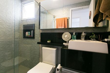 Apartamento à venda com 60m², 3 quartos e 1 vaga Apartamento à venda com 60m², 3 quartos e 1 vagaBanheiro