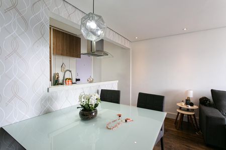 Apartamento à venda com 60m², 3 quartos e 1 vaga Apartamento à venda com 60m², 3 quartos e 1 vagaSala