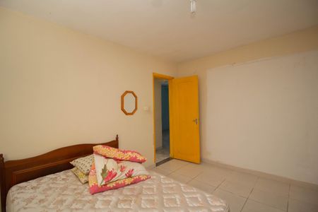 Casa à venda com 300m², 2 quartos e 2 vagas Casa à venda com 300m², 2 quartos e 2 vagasQuarto 2