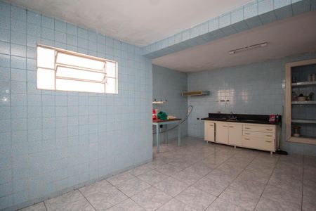 Casa à venda com 300m², 2 quartos e 2 vagas Casa à venda com 300m², 2 quartos e 2 vagasCozinha