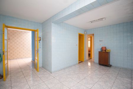 Casa à venda com 300m², 2 quartos e 2 vagas Casa à venda com 300m², 2 quartos e 2 vagasCozinha