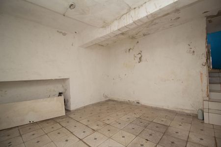 Casa à venda com 300m², 2 quartos e 2 vagas Casa à venda com 300m², 2 quartos e 2 vagasGaragem