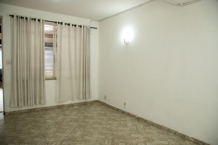 Casa para alugar com 98m², 3 quartos e 1 vagaSala