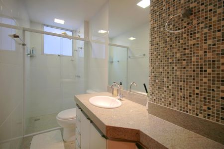 Apartamento à venda com 375m², 5 quartos e 4 vagasBanheiro