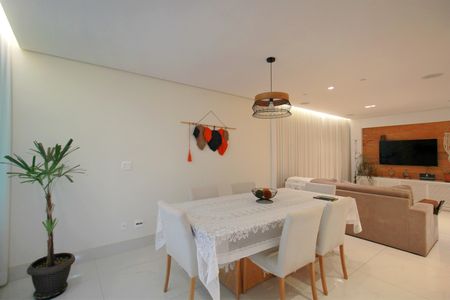 Apartamento à venda com 375m², 5 quartos e 4 vagasSala