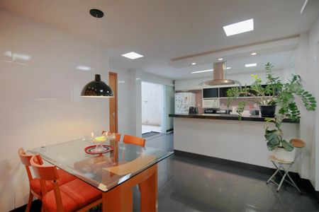 Apartamento à venda com 375m², 5 quartos e 4 vagasCopa