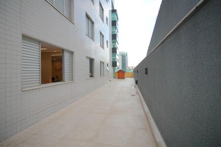 Apartamento à venda com 375m², 5 quartos e 4 vagasVaranda