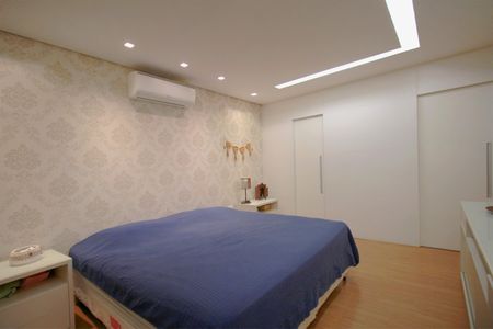 Apartamento à venda com 375m², 5 quartos e 4 vagasSuite1