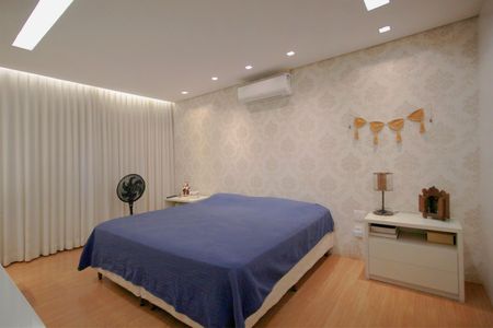 Apartamento à venda com 375m², 5 quartos e 4 vagasSuite1