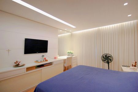 Apartamento à venda com 375m², 5 quartos e 4 vagasSuite1