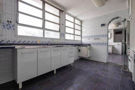 Apartamento à venda com 333m², 3 quartos e 5 vagasCozinha