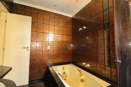 Apartamento à venda com 311m², 3 quartos e sem vagaBanheiro da Suíte 3