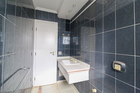 Apartamento à venda com 311m², 3 quartos e sem vagaBanheiro da Suíte 2