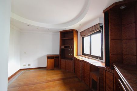 Apartamento à venda com 311m², 3 quartos e sem vagaSala de TV