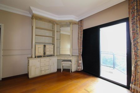 Apartamento à venda com 311m², 3 quartos e sem vagaQuarto 3 - Suíte